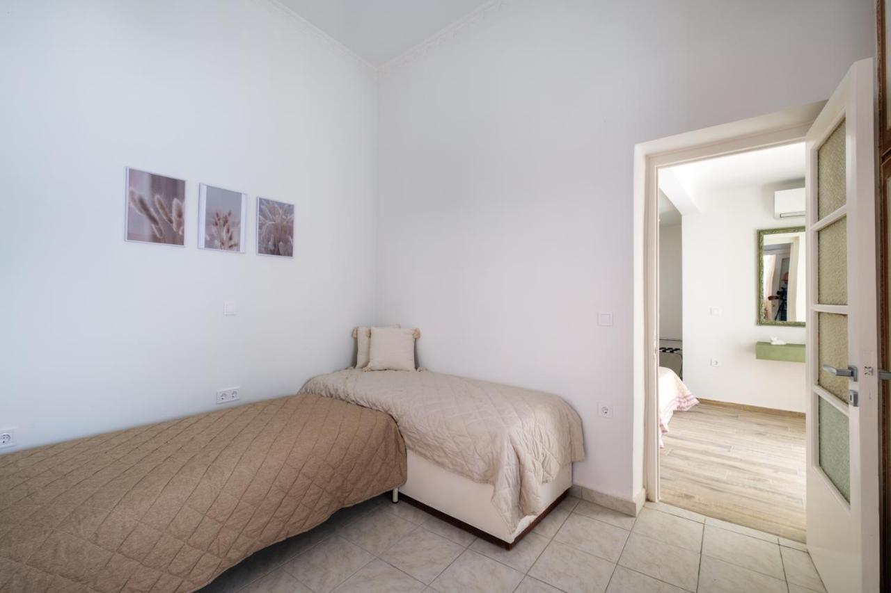 Piraiki Coastal Accommodation ピレウス エクステリア 写真