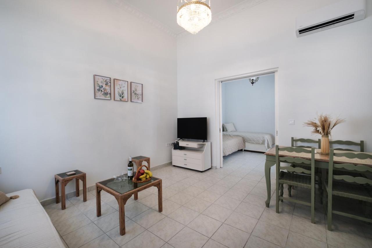 Piraiki Coastal Accommodation ピレウス エクステリア 写真