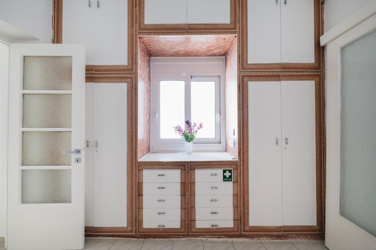 Piraiki Coastal Accommodation ピレウス エクステリア 写真