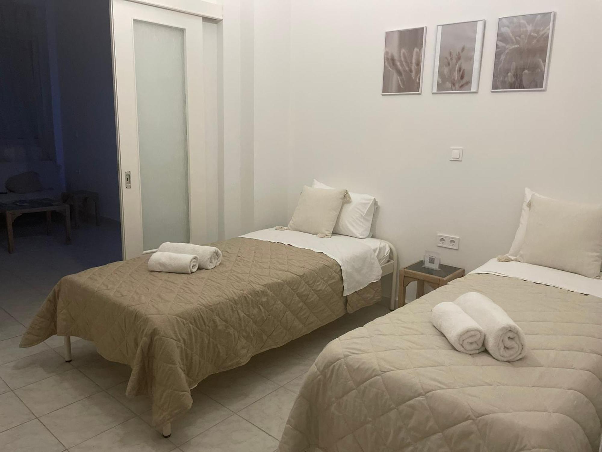 Piraiki Coastal Accommodation ピレウス エクステリア 写真
