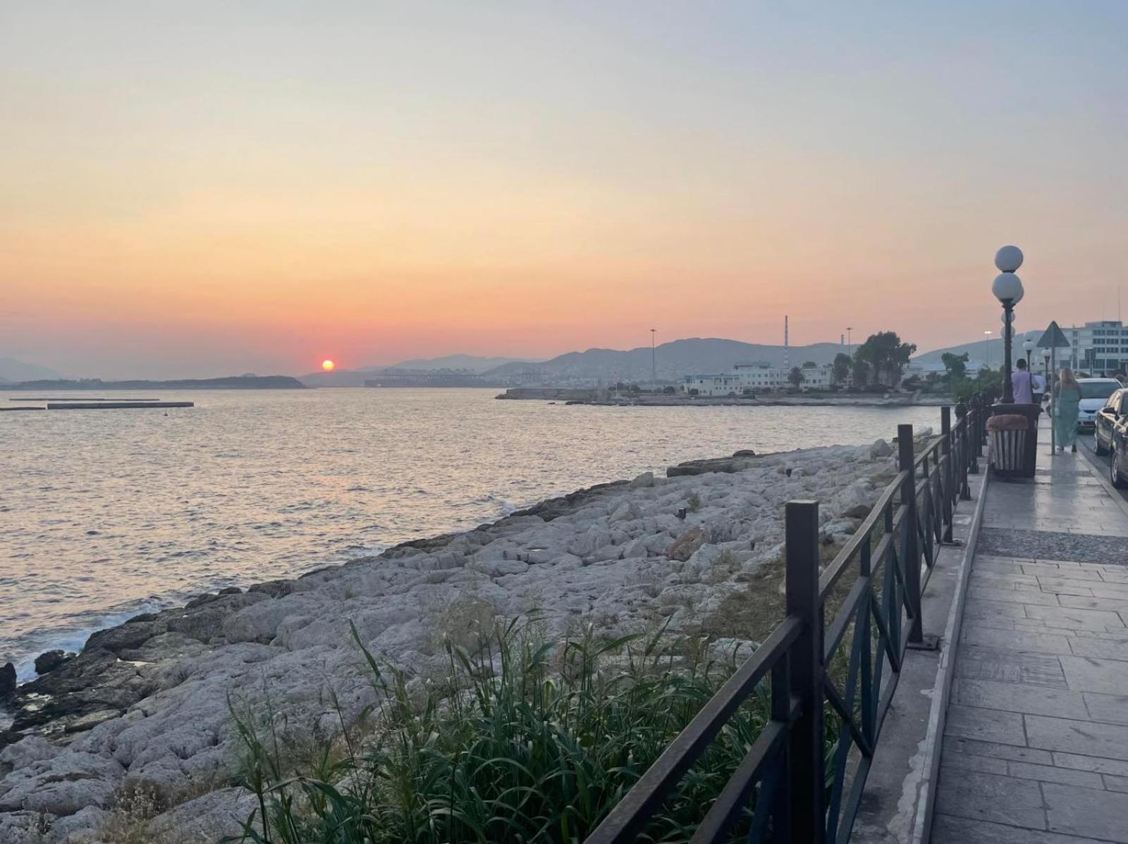 Piraiki Coastal Accommodation ピレウス エクステリア 写真